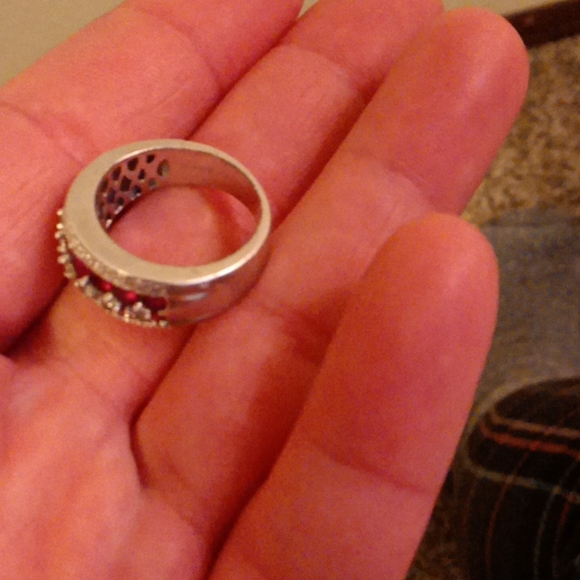 Ring - Picture 3 of 3